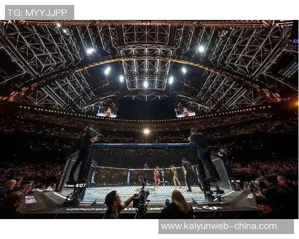 UFC本卡斯旺森对决精彩回顾与赛后分析全景展现