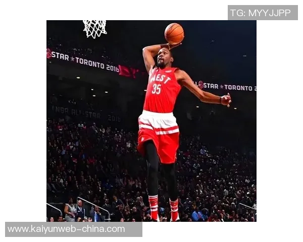 凯文杜兰特的篮球传奇之路与个人成长故事探讨 凯文杜兰特的篮球传奇之路与个人成长故事探讨