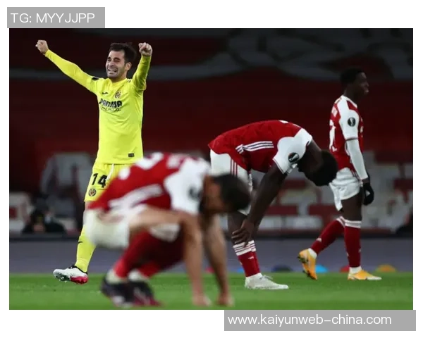 埃因霍温与登博思比赛结果揭晓球迷热议精彩瞬间与战术分析 埃因霍温与登博思比赛结果揭晓球迷热议精彩瞬间与战术分析